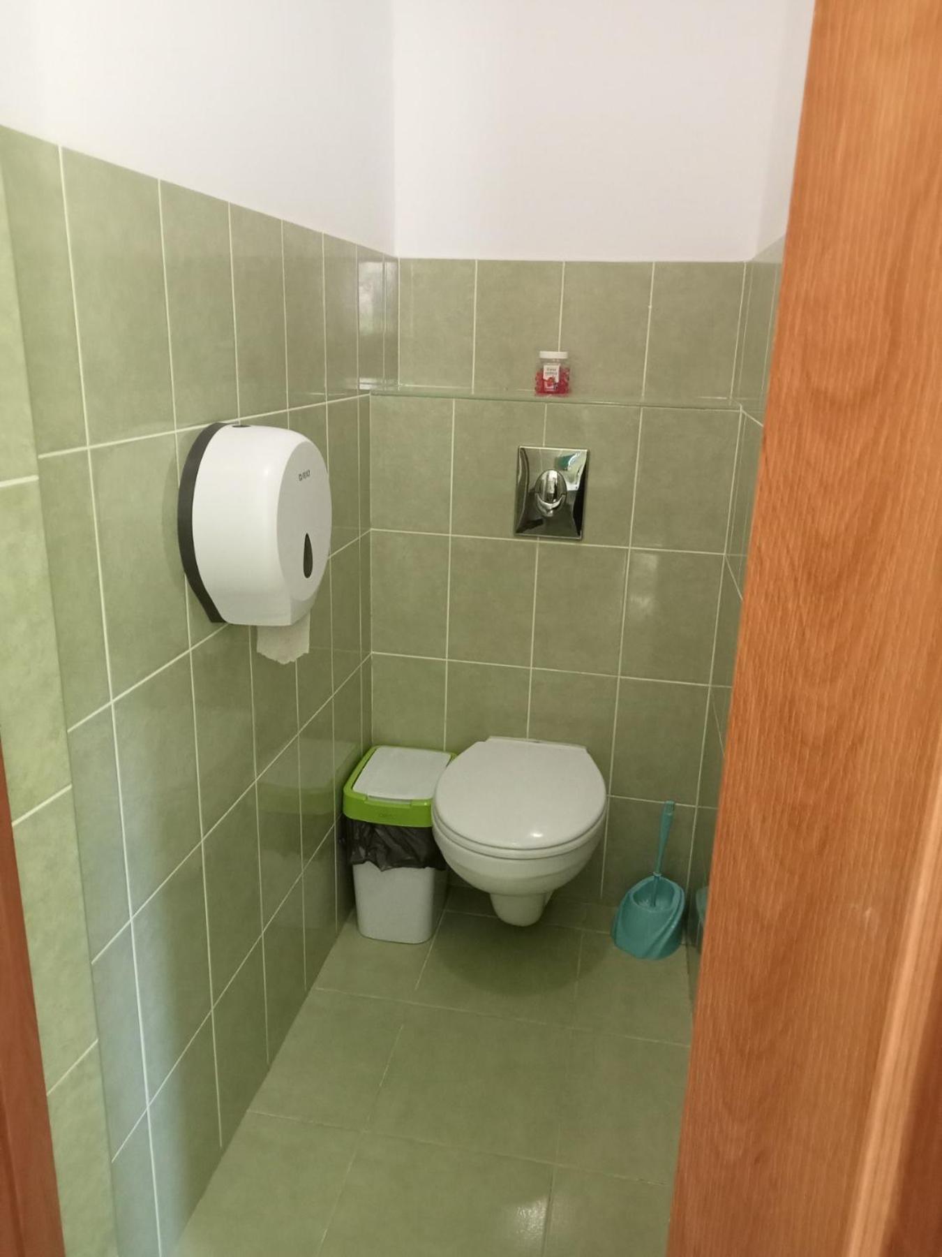 Hostel Iskra Lviv Bagian luar foto
