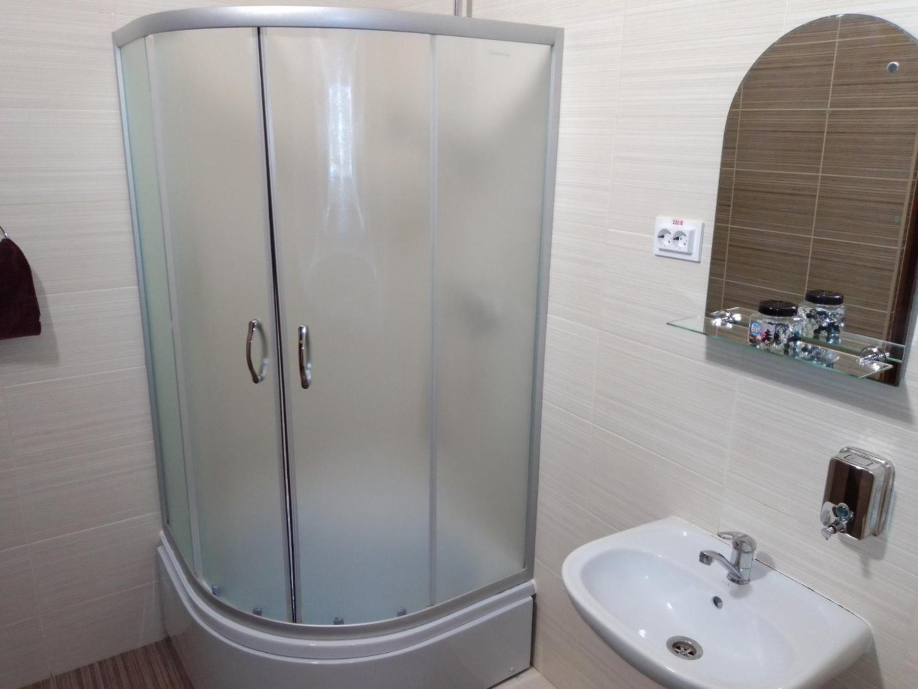 Hostel Iskra Lviv Bagian luar foto