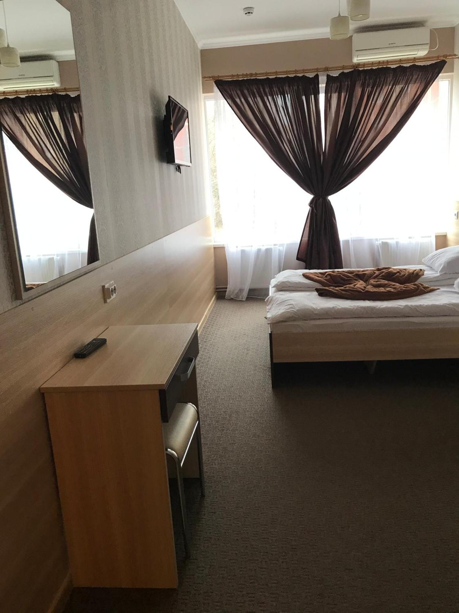 Hostel Iskra Lviv Bagian luar foto