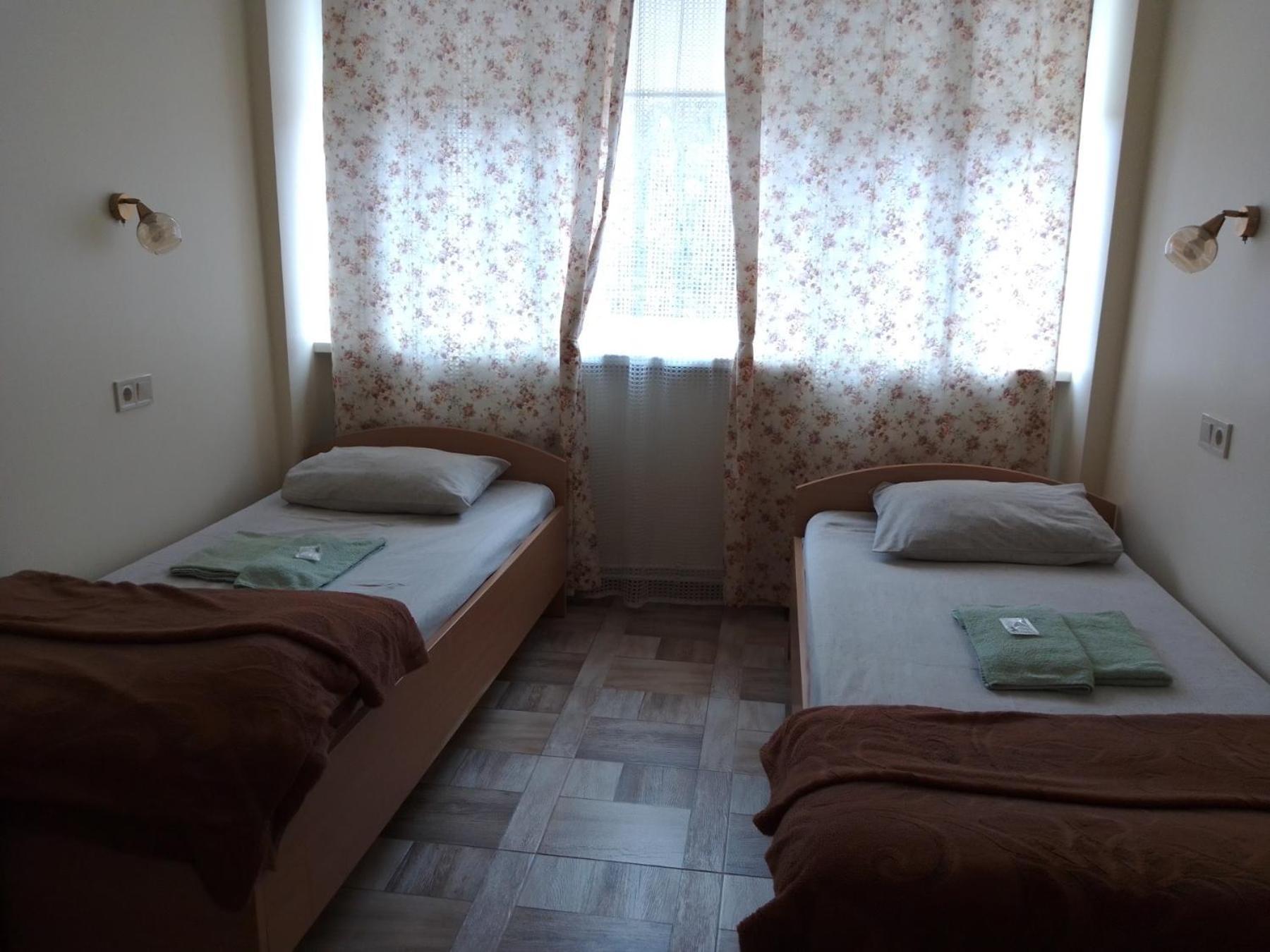 Hostel Iskra Lviv Bagian luar foto