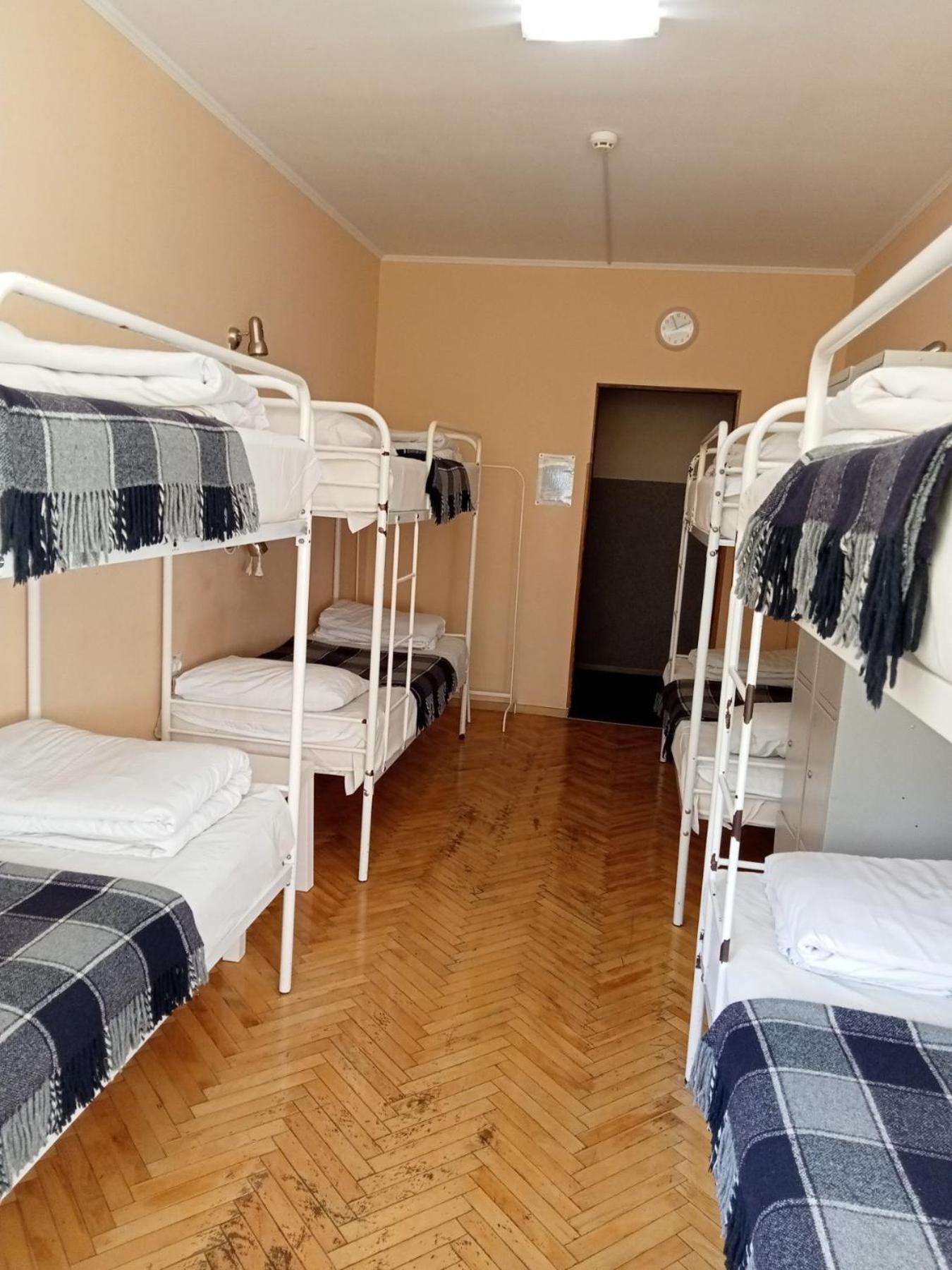 Hostel Iskra Lviv Bagian luar foto